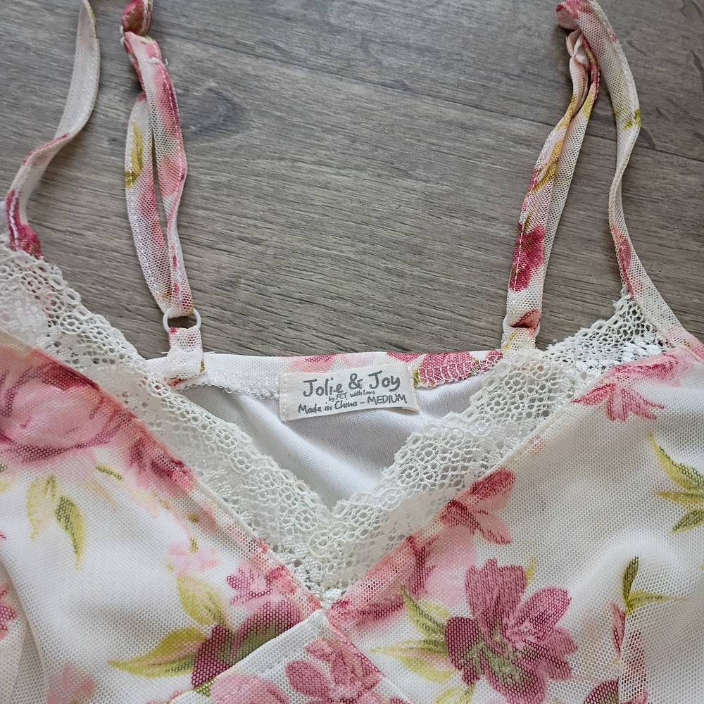 Floral Lace Trim Cami Tank Top - Pink Roses on White - Picture 7 of 8